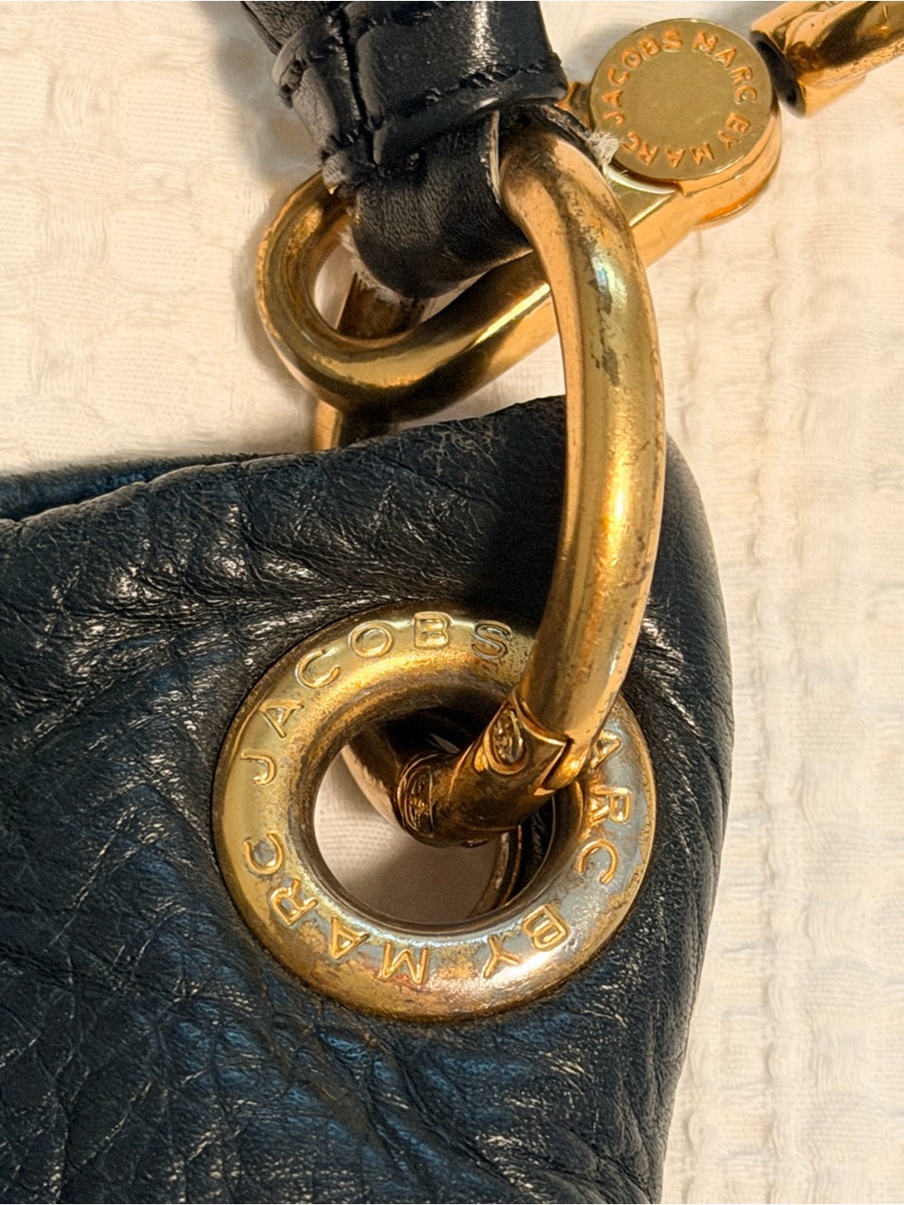 Marc Jacobs Black Pebbled Leather Shoulder Bag with Gold Hardware - Picture 3 of 8